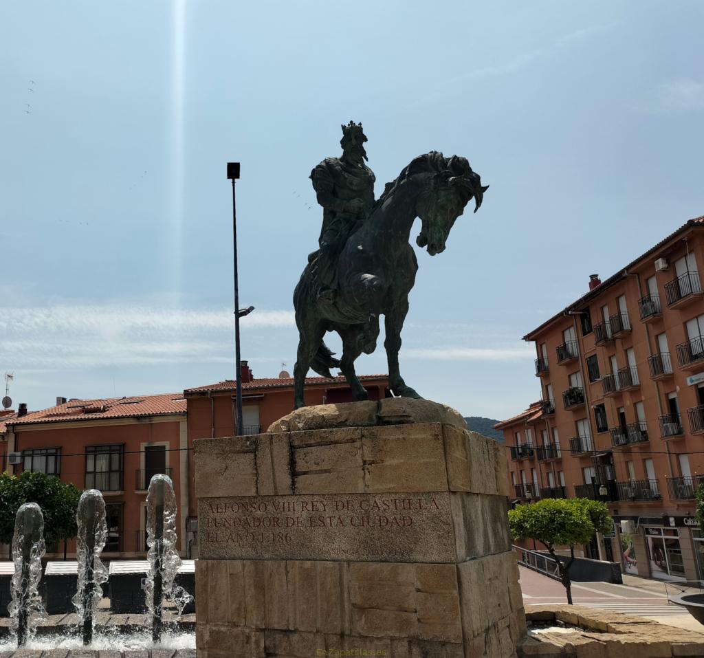 Estatua Rey Alfonso VIII