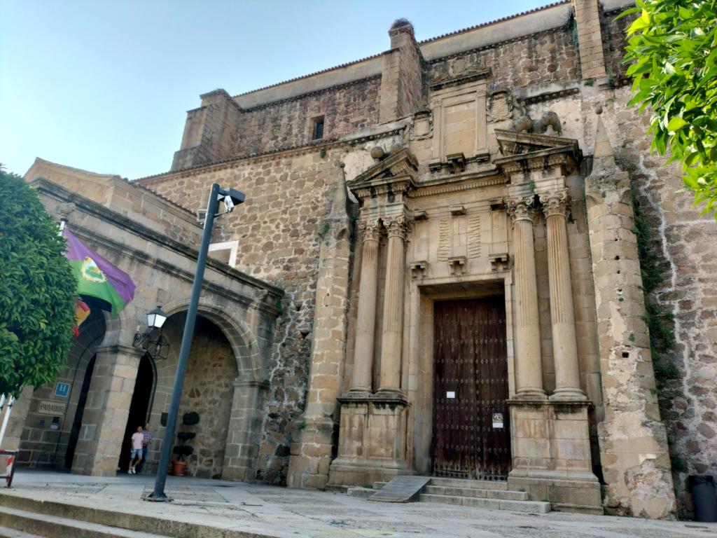 Convento San Vicente Ferrer y Parador de Plasencia