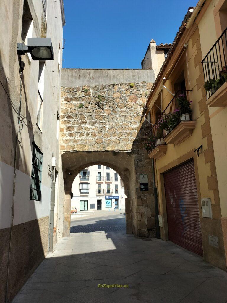 Puerta Berrozana
