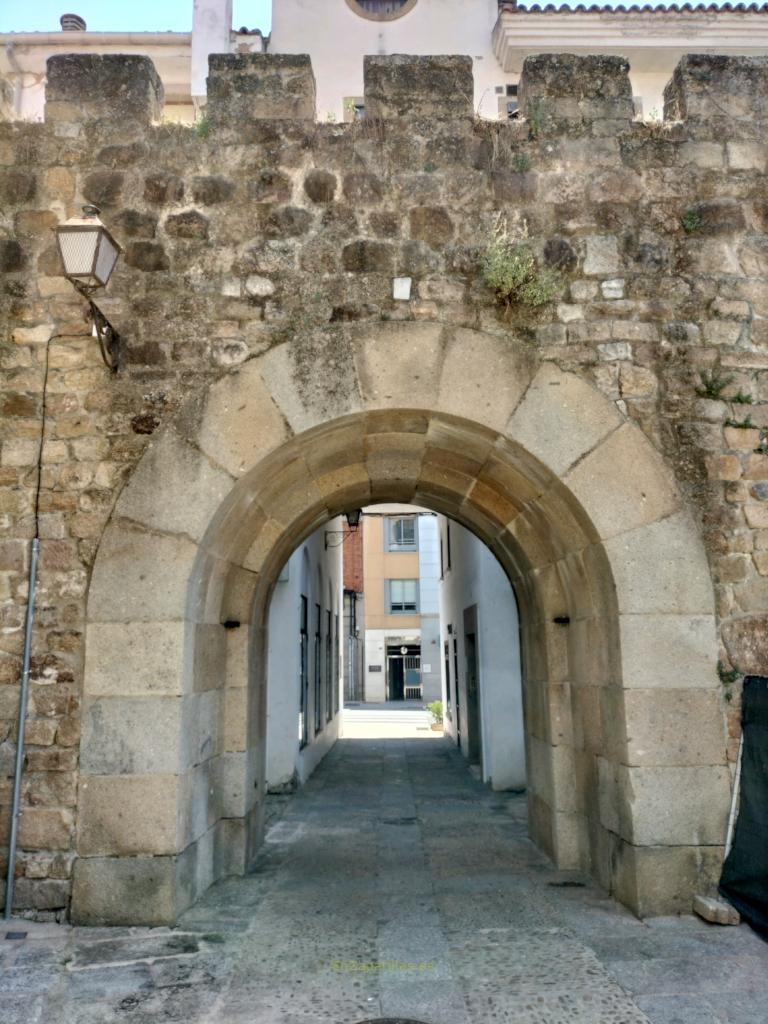 Puerta Clavero, Plasencia