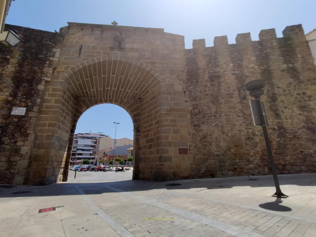 Puerta del Sol, Plasencia