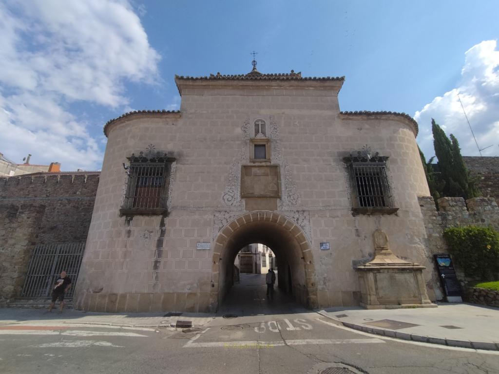 Cañón de la Salud, Puerta de Trujillo, Plasencia