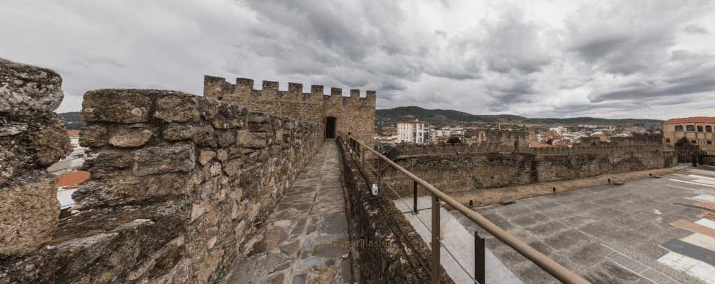 Muralla Plasencia