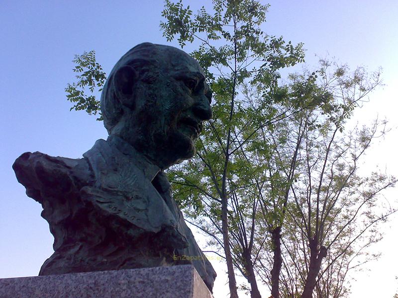 Busto Antonio Buero Vallejo, Guadalajara