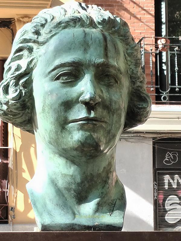 Busto de Clara Campoamor, Madrid