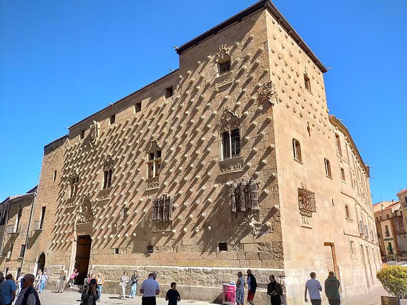 Casa de las Conchas, Salamanca