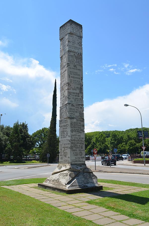 Columna de la Historia, Girona