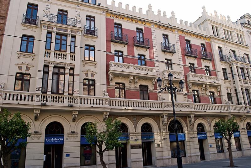 Edificio Seguros Santa Lucía