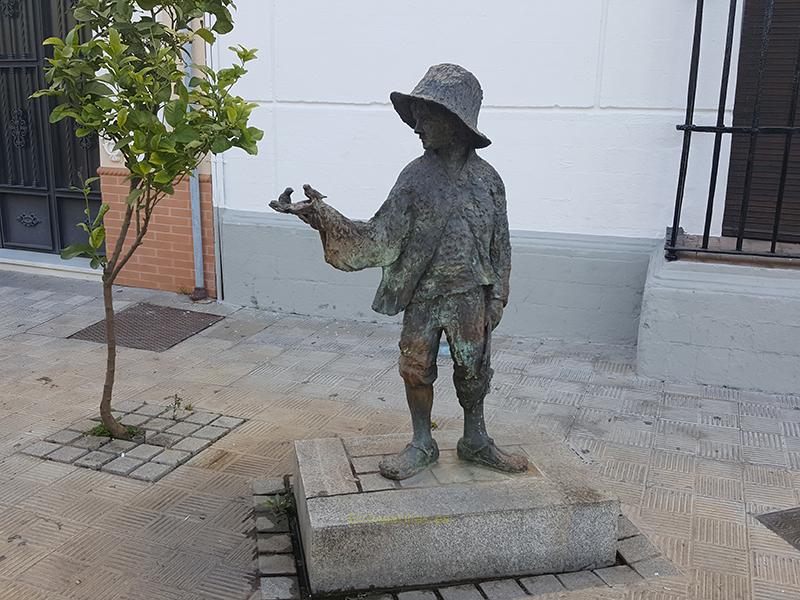 Escultura El niño y el agua, Moguer