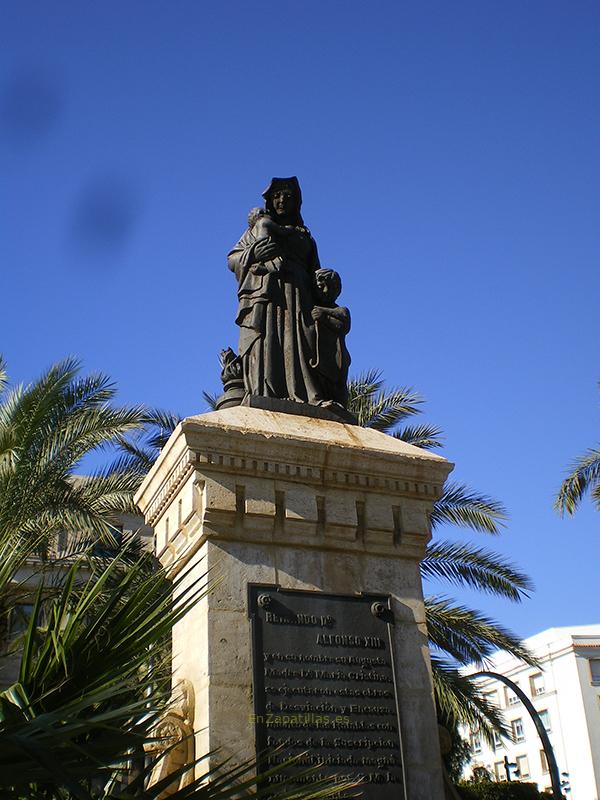 Estatua de la Caridad, Almería