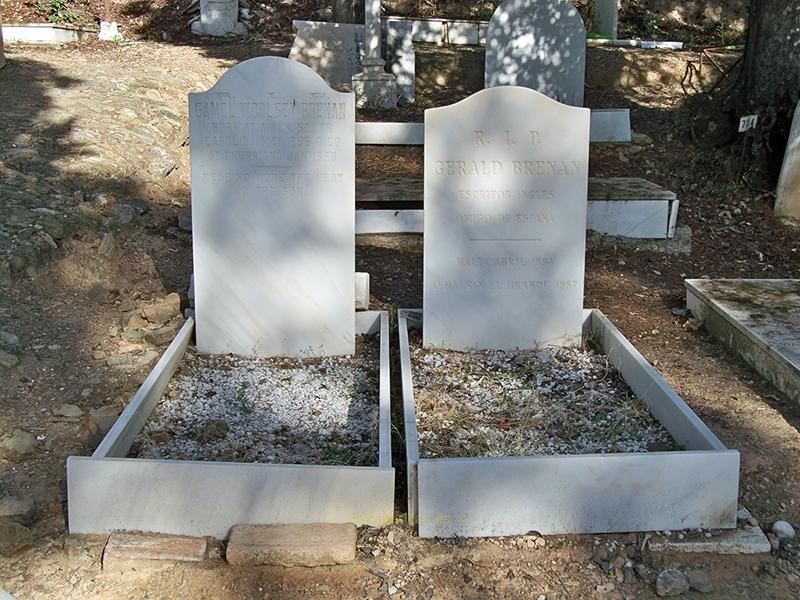 Tumba de Gerald Brenan y su esposa Gamel Woolsy, Málaga