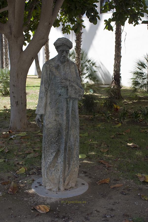 Estatua de Ibn Gabirol, Málaga