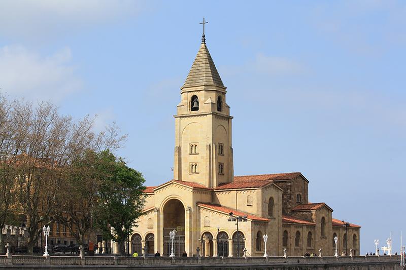 Iglesia de San Pedro, Gijón