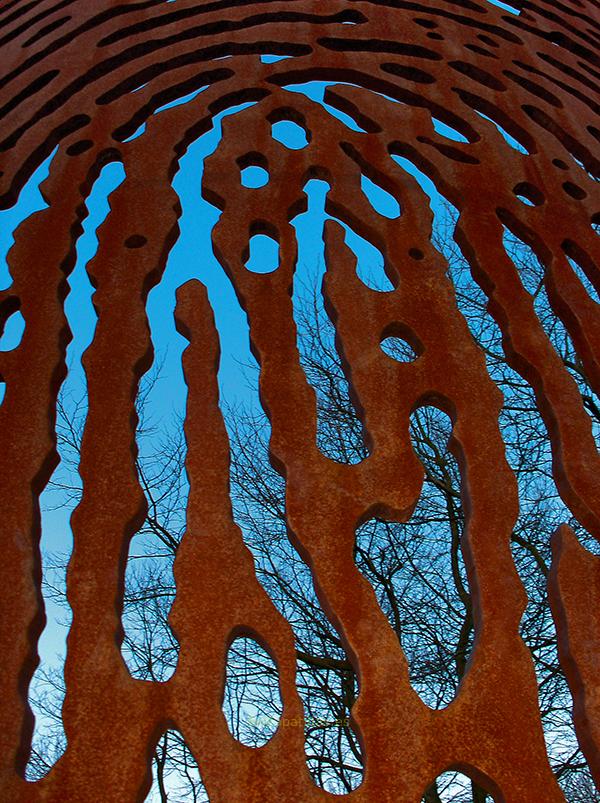 Escultura La Huella, Bilbao