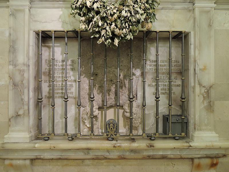 Piedra donde fueron martirizados los santos Justo y Pastor, Catedral de Alcalá de Henares, Madrid