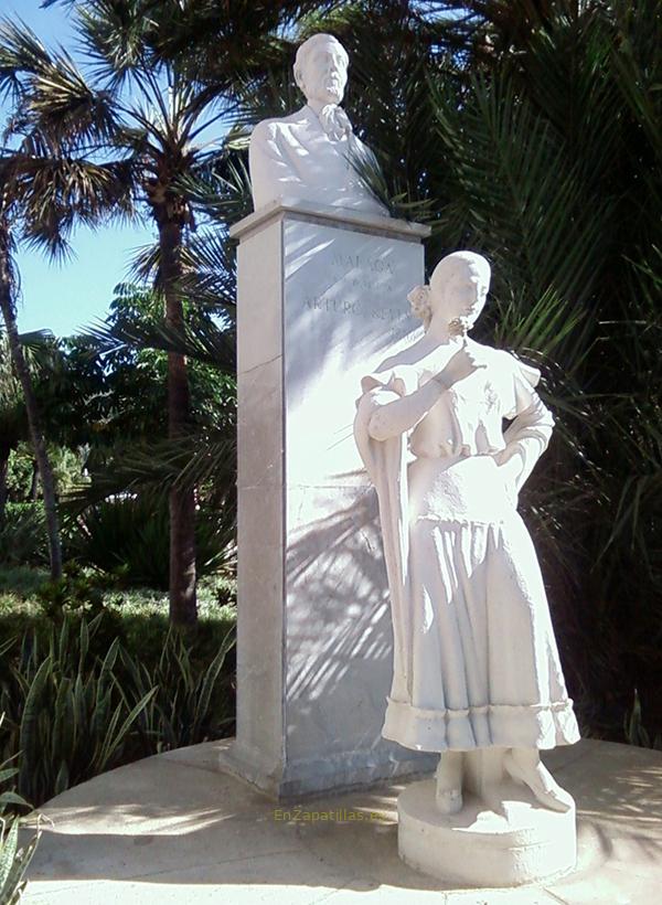 Monumento a Arturo Reyes, Málaga