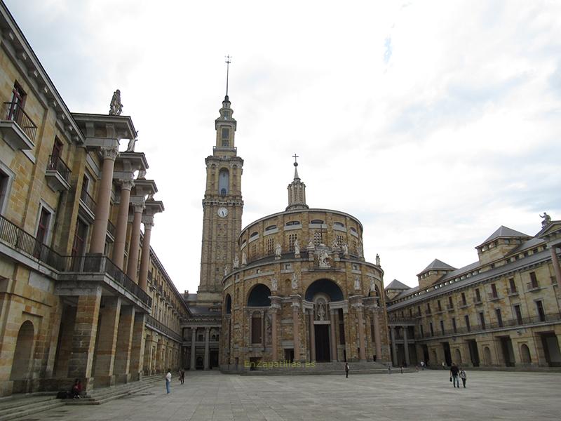 Patio de La Laboral, Gijón