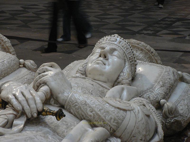 Sepulcro de Pedro Fdez. de Velasco, Catedral de Burgos