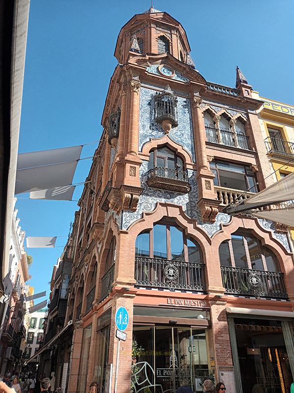 Edificio Pedro Roldán, Sevilla