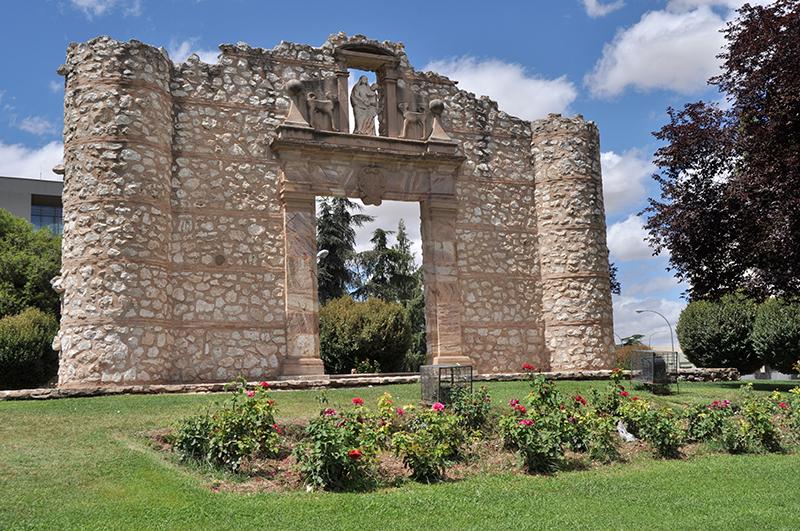 Antigua puerta del Convento de las Dominicas de Altagracia, Ciudad Real