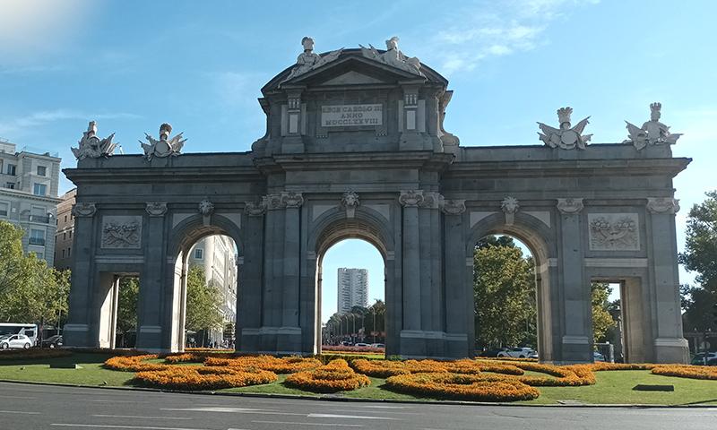 Puerta de Alcalá, Madrid