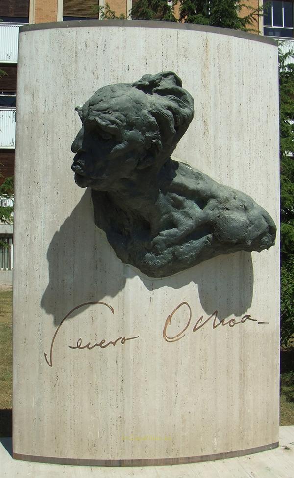 Monumento a Severo Ochoa, Madrid