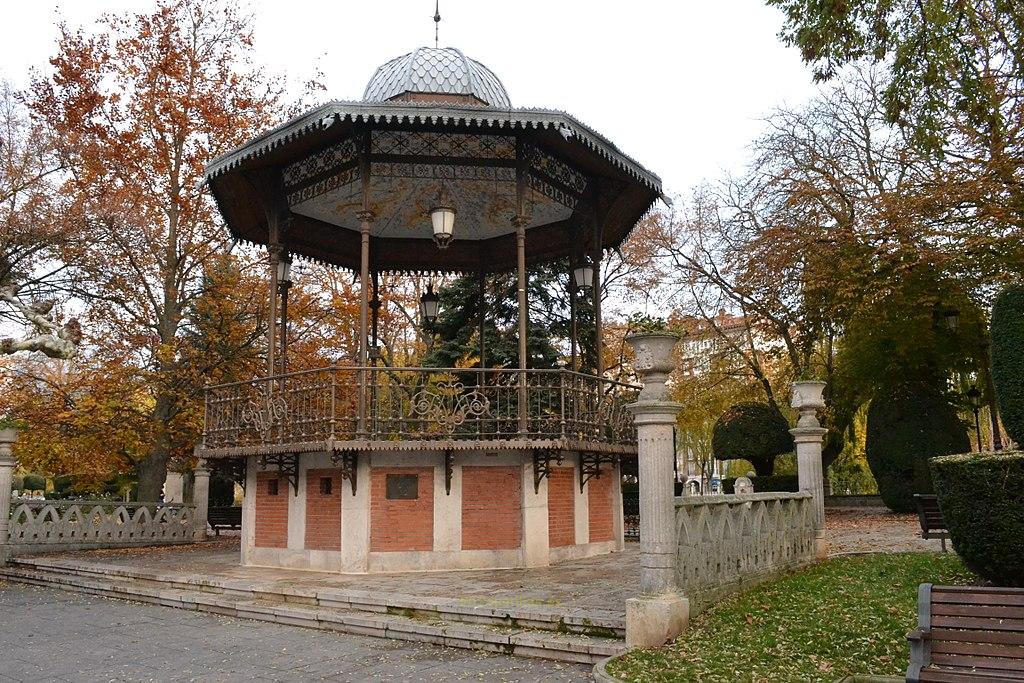 Templete de música en el paseo del Espolón, Burgos