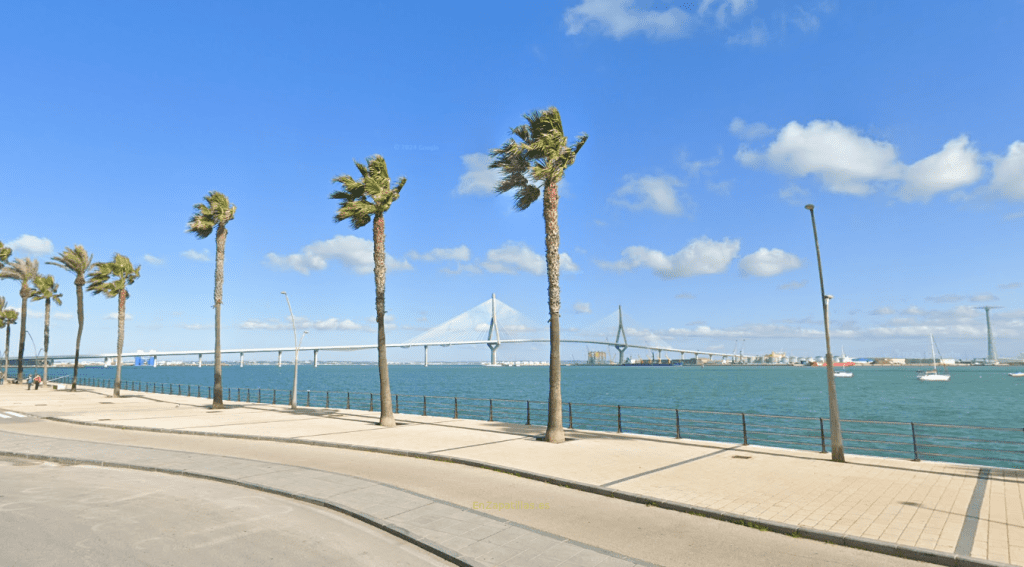 Avenida de la Bahía, Cádiz