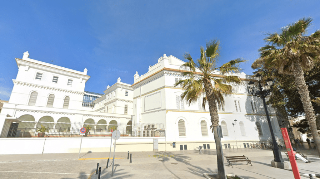 Facultad de Ciencias Económicas y Empresariales de Cádiz