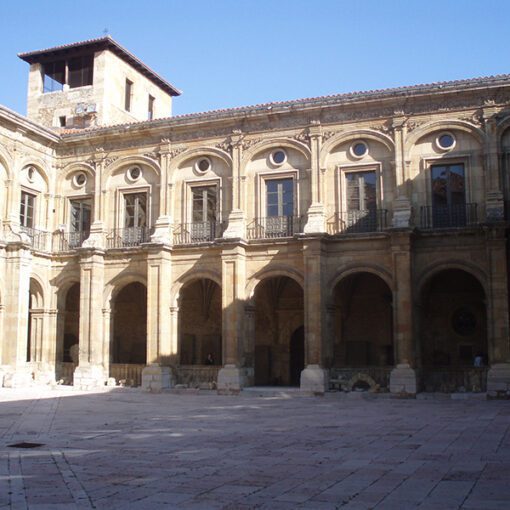 Claustro de San Isidoro, León
