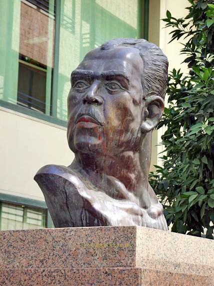 Busto de Lázaro Cárdenas, Córdoba