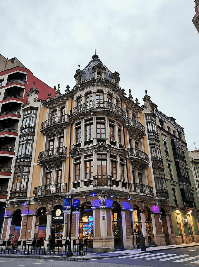 Edificio el Cafetón, Gijón