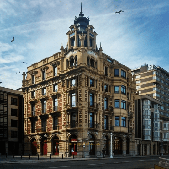 Edificio Varsovia, Gijón