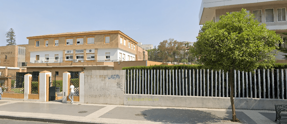 Fundación de escuelas profesionales de la Sagrada Familia, Huelva