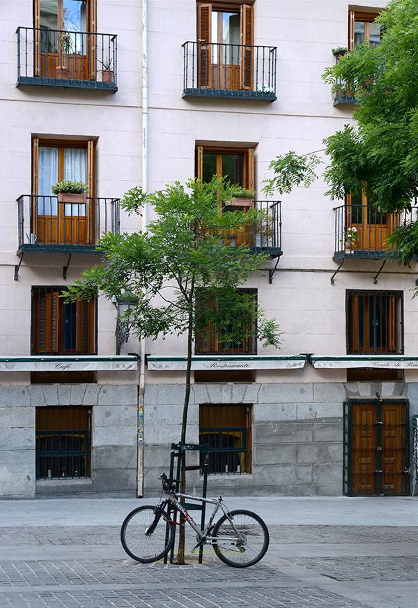 Plaza de Conde de Barajas, Madrid