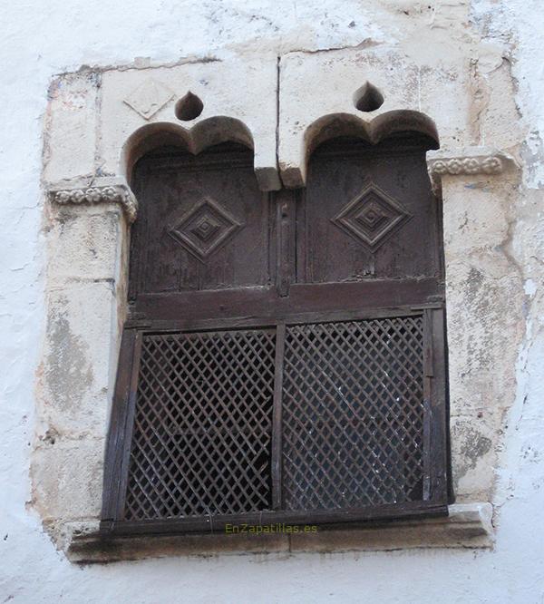 Ventana gótica, Casa de la Vila